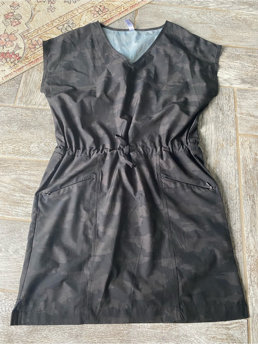 Kyodan Camouflage V-Neck Drawstring Dress small